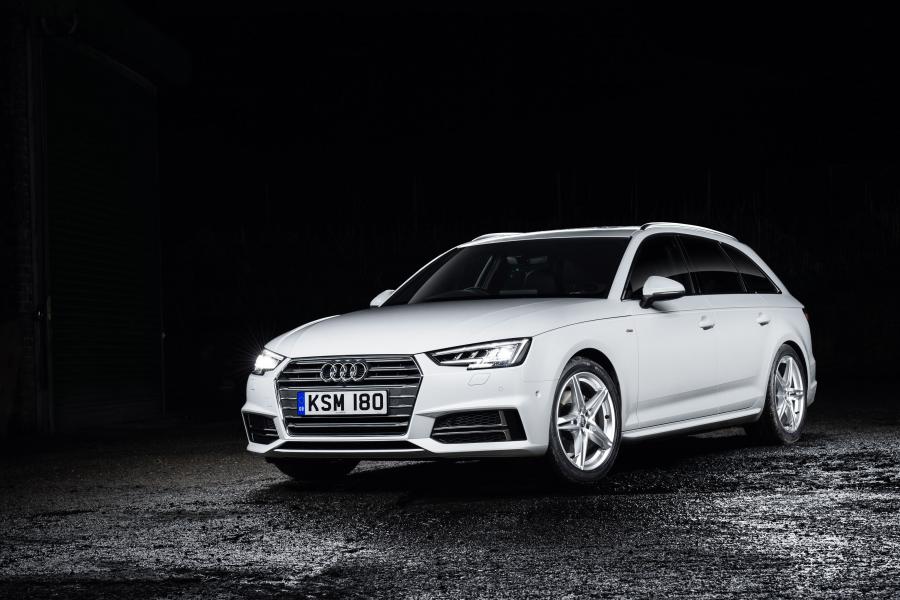  Audi A4 Avant 2.0 TFSI Quattro S-Line (B9) 2016 года  (UK) (фото 1 из 12)